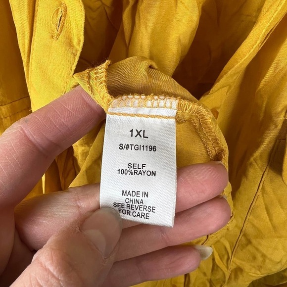 Fashion Nova Women Button Down Blouse Shirt Collar Neck Chest Pockets Yellow 1XL - Picture 3 of 4